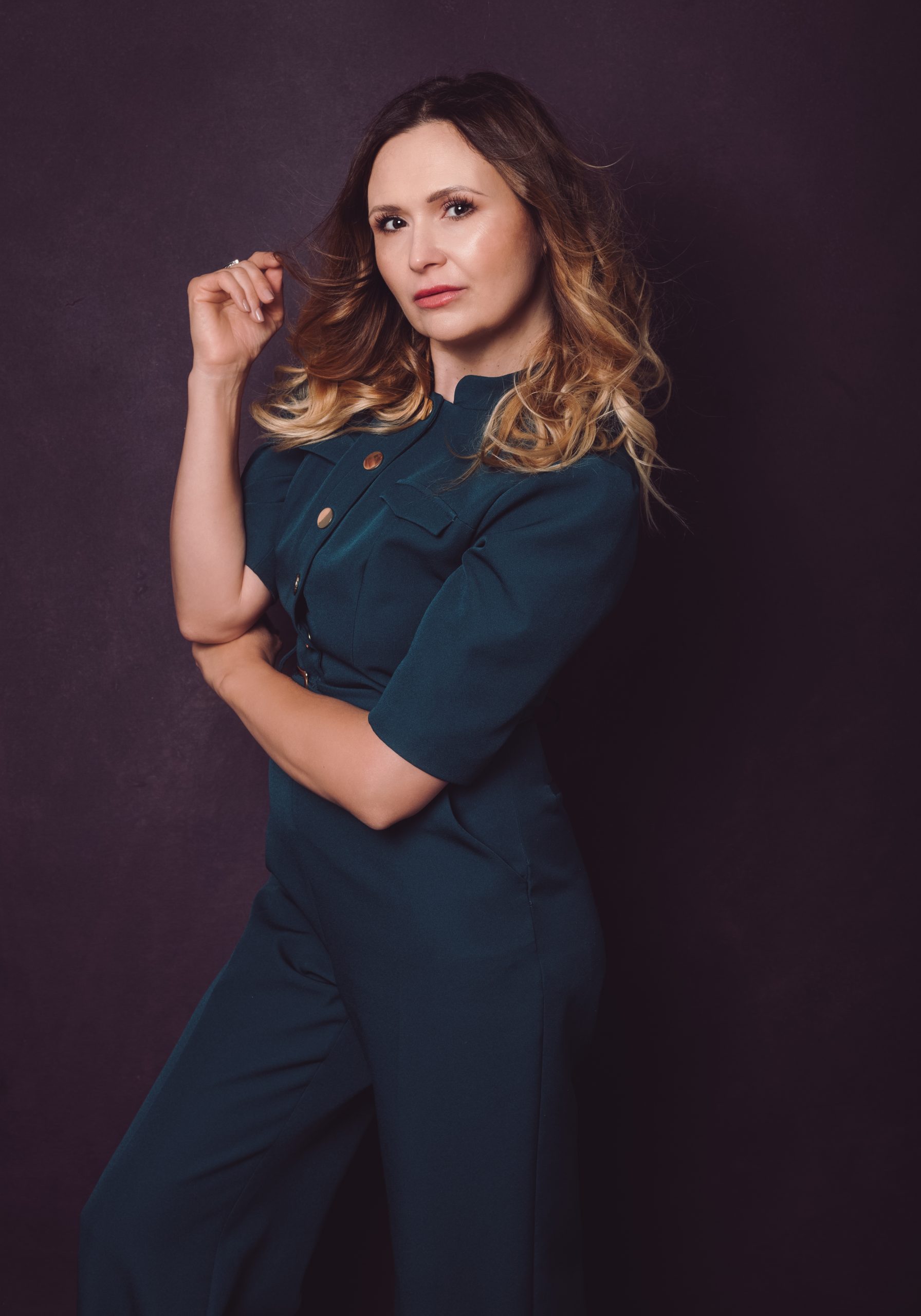 Professional portrait of Renata Clarke, known for her work on identity, coherence, transition, and conscious evolution.