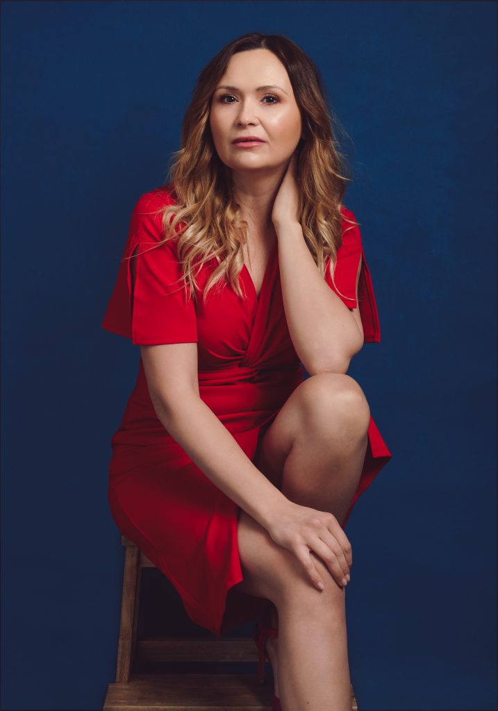 Portrait of Renata Clarke, identity researcher and writer working with identity as a living system.